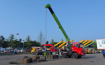 Xe tải gắn cẩu 20T